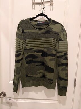 TM Exposure Men's XL
Camo Ribbed Detail Knit
Sweater